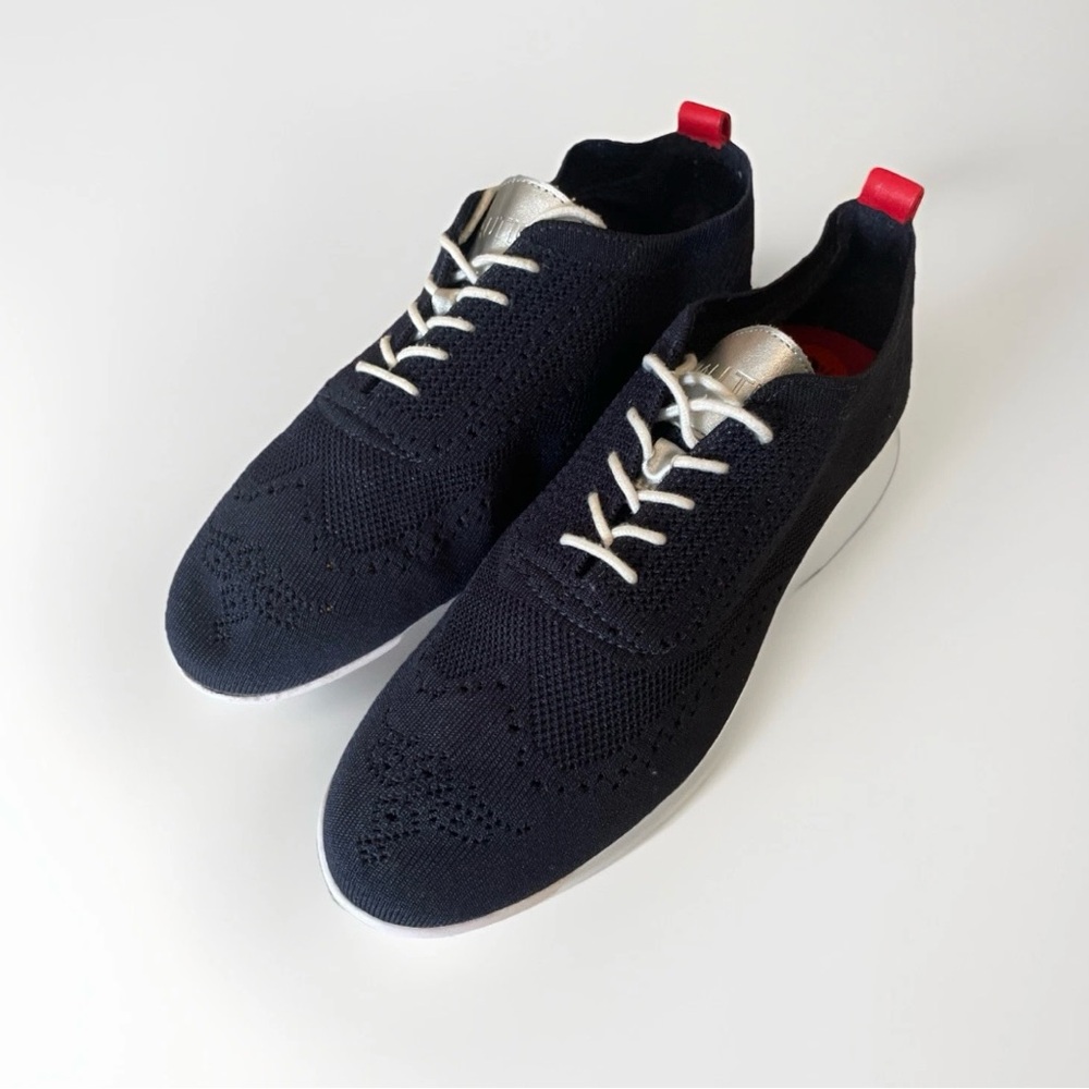 Nautica Women's Navy Blue Oxford Tennis Shoes Sz 9 1/2 Lace Up Casual EUC